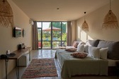 Enlarge photo 49