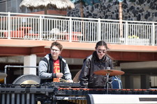 Enlarge photo 100