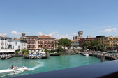 Enlarge photo 69