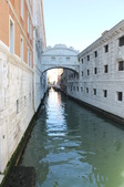 Enlarge photo 85