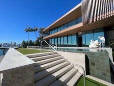 Enlarge photo 24
