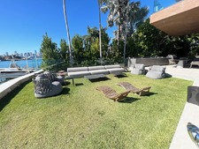 Enlarge photo 19