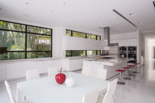 Enlarge photo 245