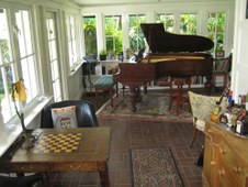 Enlarge photo 105