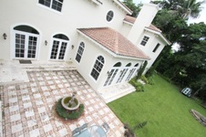 Enlarge photo 104