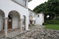 Enlarge photo 158