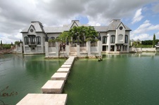 Enlarge photo 56