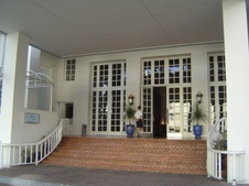 BEACHFRONT - Colonial