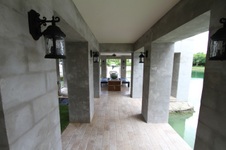 Enlarge photo 85
