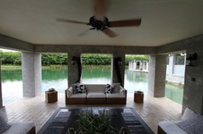 Enlarge photo 90