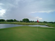 SPORTS/GOLF COURSES