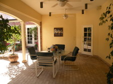 Enlarge photo 305