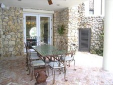 Enlarge photo 358
