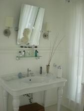 Enlarge photo 392