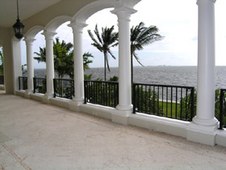 Enlarge photo 318
