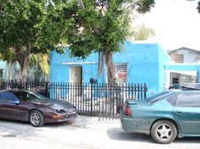 HOUSES - Little Haiti/Streets