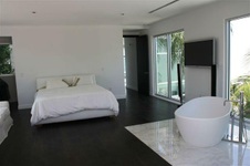 Enlarge photo 28
