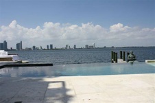 Enlarge photo 33