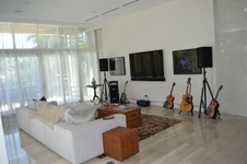 Enlarge photo 157