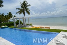 Enlarge photo 301