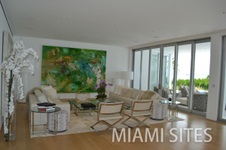 Enlarge photo 309