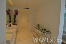 Enlarge photo 313