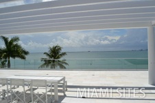 Enlarge photo 320
