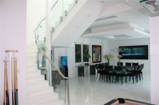 Enlarge photo 430