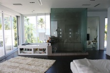 Enlarge photo 377