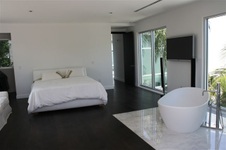 Enlarge photo 385