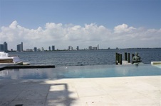 Enlarge photo 390