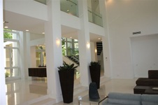 Enlarge photo 405