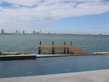 Enlarge photo 149