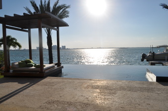Enlarge photo 355