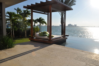 Enlarge photo 354