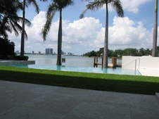 Enlarge photo 147