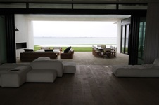 Enlarge photo 270