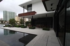 Enlarge photo 298