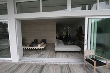 Enlarge photo 318