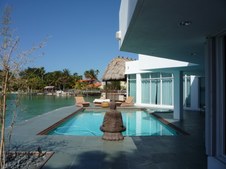 Enlarge photo 114