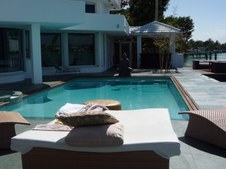 Enlarge photo 118