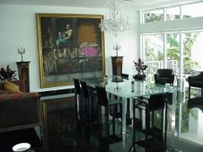 Enlarge photo 210