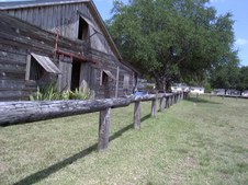 RANCHES & FARMS
