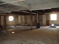 WAREHOUSE/ Interior