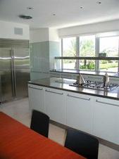 Enlarge photo 118