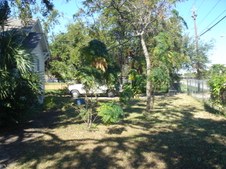 Enlarge photo 118