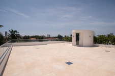 Enlarge photo 180
