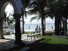 Enlarge photo 35