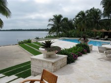 Enlarge photo 129