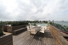 Enlarge photo 54